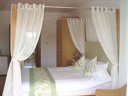 Ban Rim Nam Riverside Resort