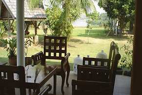 Ban Rim Nam Riverside Resort