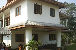 Ban Rim Nam Riverside Resort