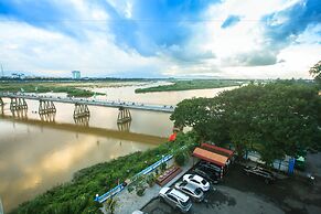 My Tra Riverside Hotel