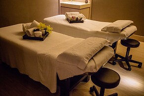 Fullon Hotel Taoyuan Airport Access MRT A8