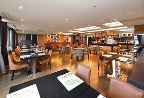 Fullon Hotel Taoyuan Airport Access MRT A8