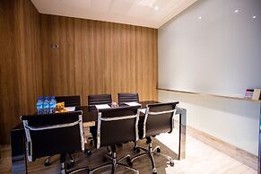 Fullon Hotel Taoyuan Airport Access MRT A8