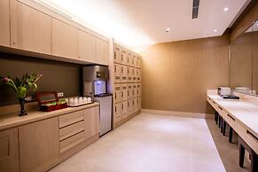 Fullon Hotel Taoyuan Airport Access MRT A8