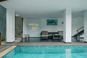 Chamomile Hill View 6BR Villa with a Private Pool