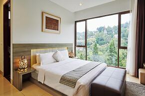 Chamomile Hill View 6BR Villa with a Private Pool