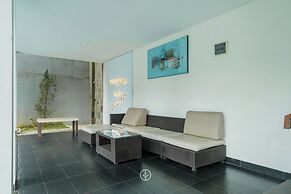 Chamomile Hill View 6BR Villa with a Private Pool