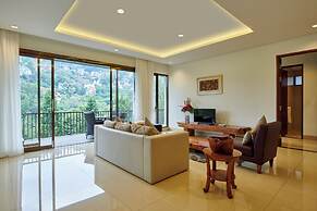 Chamomile Hill View 6BR Villa with a Private Pool