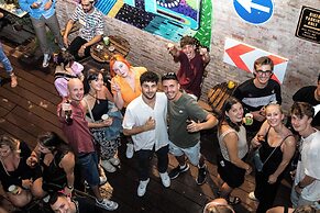 Sant Jordi Hostels Gracia