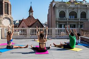 Sant Jordi Hostels Rock Palace