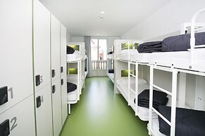 Sant Jordi Hostels Rock Palace