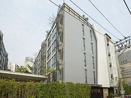 Qube Suites Sukhumvit