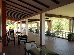 Hospedium Hotel Val de Pinares