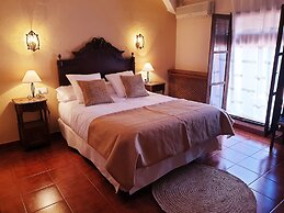 Hospedium Hotel Val de Pinares