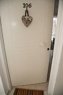 Paphos Love Hut Apartment