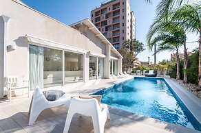 Magical Villa in Herzliya