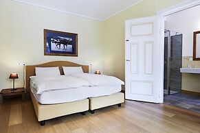 Maloja Palace Apartments