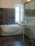 Maloja Palace Apartments