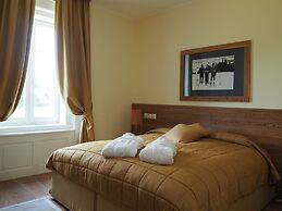 Maloja Palace Apartments