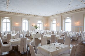 Maloja Palace Apartments