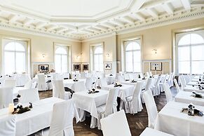 Maloja Palace Apartments