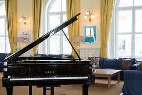 Maloja Palace Apartments