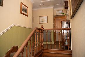 Milton House Studio Apartment Suites