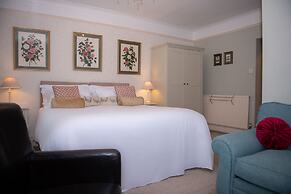 Milton House Studio Apartment Suites