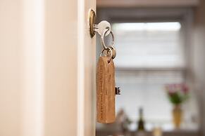 Milton House Studio Apartment Suites