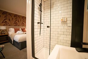 Harper's Steakhouse with Rooms, Southampton Swanwick Marina