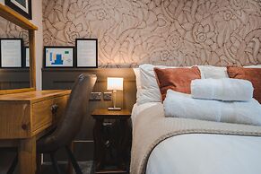 Harper's Steakhouse with Rooms, Southampton Swanwick Marina