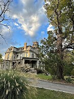 Garth Woodside Mansion B&B