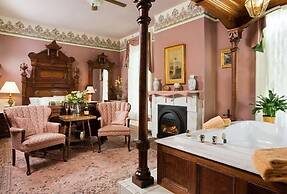 Garth Woodside Mansion B&B