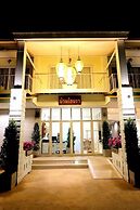 Baan Iyara Boutique City Hotel