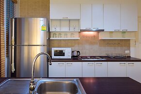 Baan Sanpleon Beachfront Condominium