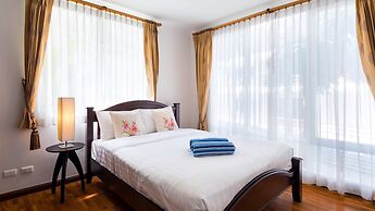 Baan Sanpleon Beachfront Condominium