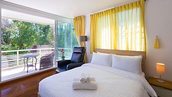 Baan Sanpleon Beachfront Condominium