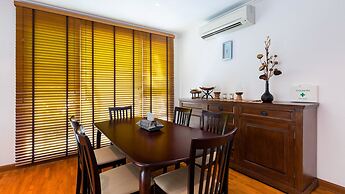 Baan Sanpleon Beachfront Condominium