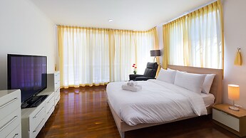 Baan Sanpleon Beachfront Condominium