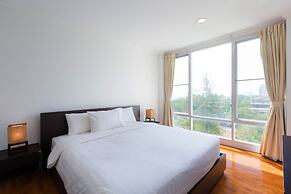 Baan Sanpleon Beachfront Condominium