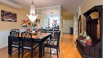 Baan Sanpleon Beachfront Condominium