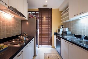 Baan Sanpleon Beachfront Condominium