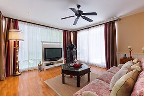 Baan Sanpleon Beachfront Condominium