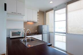 Baan Sanpleon Beachfront Condominium