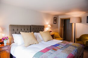 The White Hart, Overton