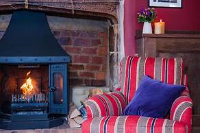 The White Hart, Overton