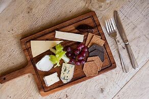 The White Hart, Overton