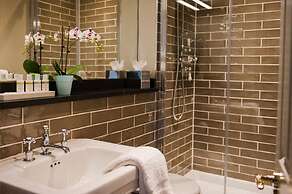 The White Hart, Overton