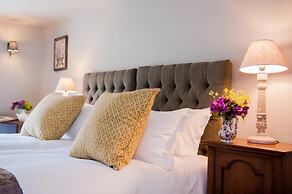 The White Hart, Overton