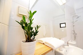 Live in Athens, Psyrri Central Apartments